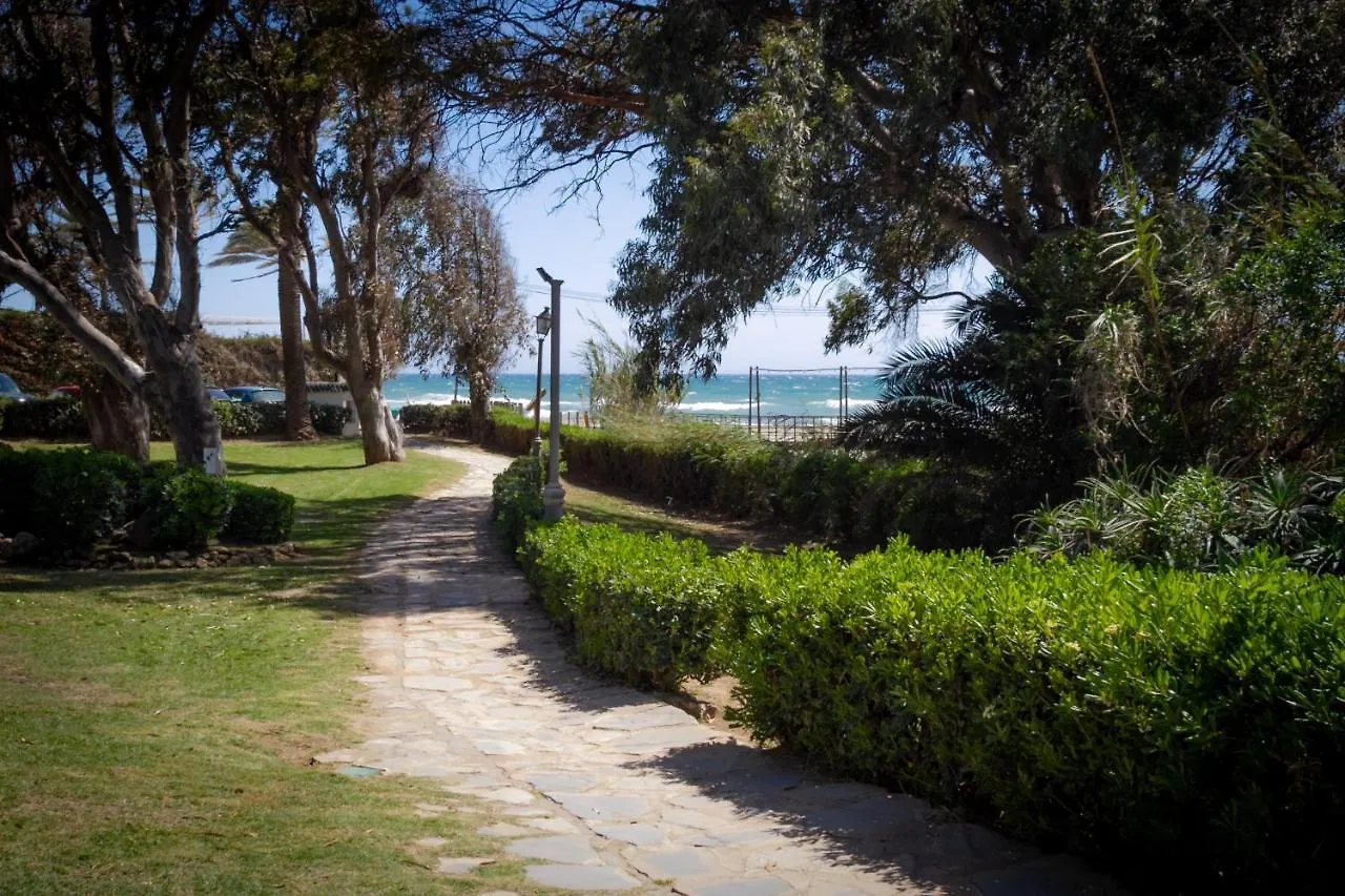 Marbella Banus Suites - Golden Beach Marbella Suite Apartment