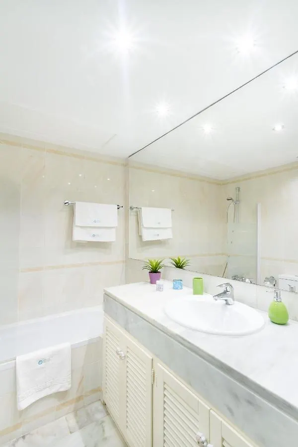 Marbella Banus Suites - Golden Beach Marbella Suite Apartment